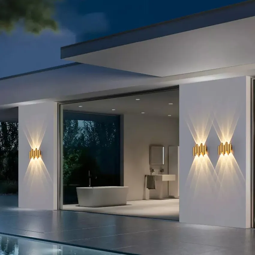 Aplique Exterior LED Bidireccional 10 W Cálido Base Dorada - Image 3